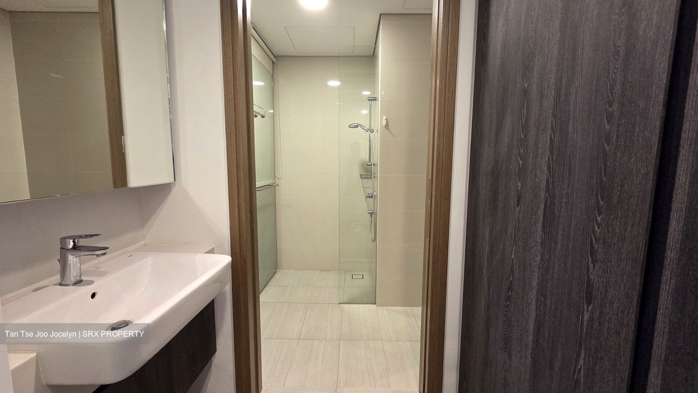 Lakeville (D22), Condominium #632046631